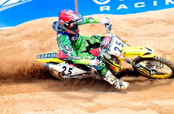 suzuki-enduro-2.jpg