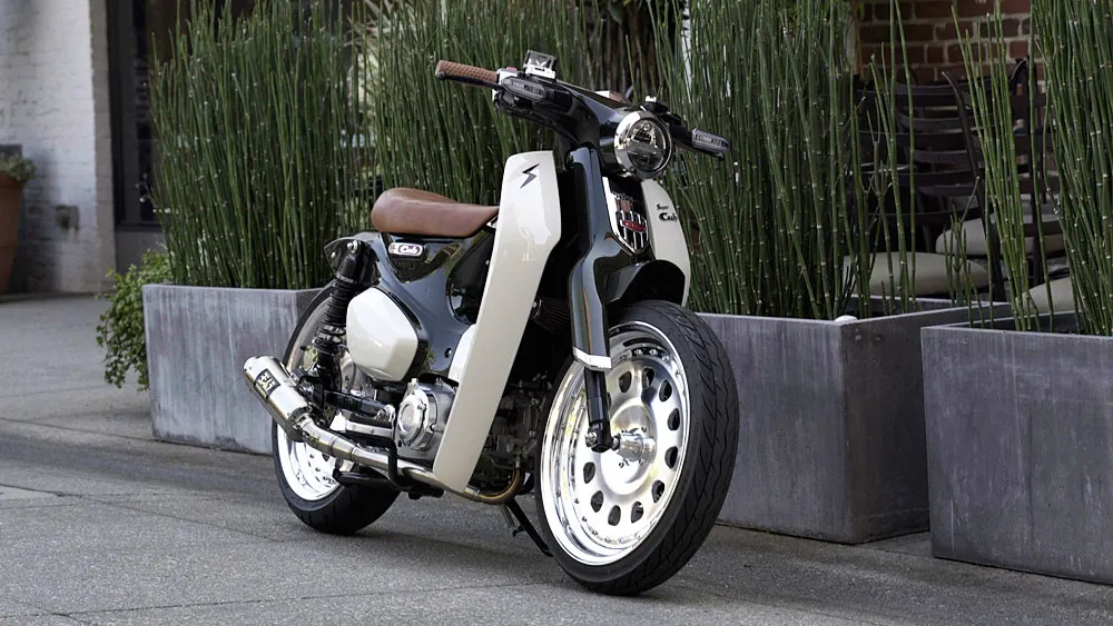 Honda C125 Super Cub customizada