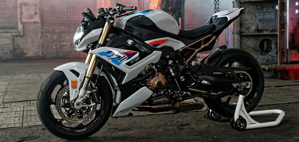 PORTADA-P90407577_lowRes_the-new-bmw-s-1000-r.jpg