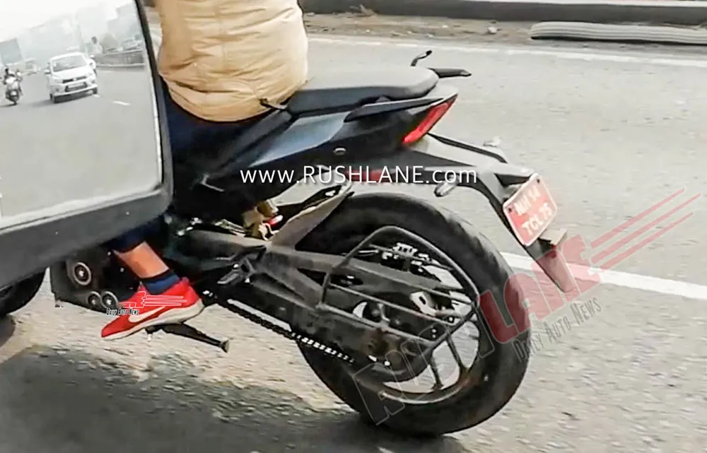 Bajaj-Dominar-250-2.jpg