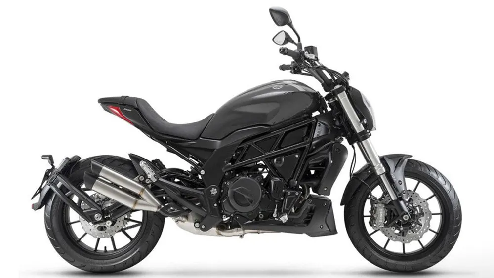 Lanzamiento en Argentina de la Benelli 502C