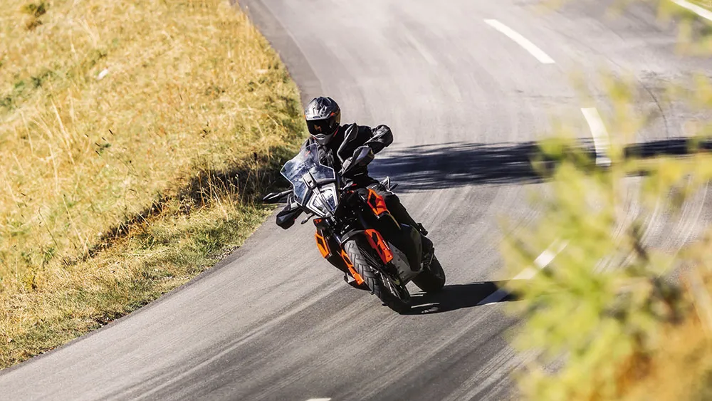web-KTM-790-Adventure-3.jpg