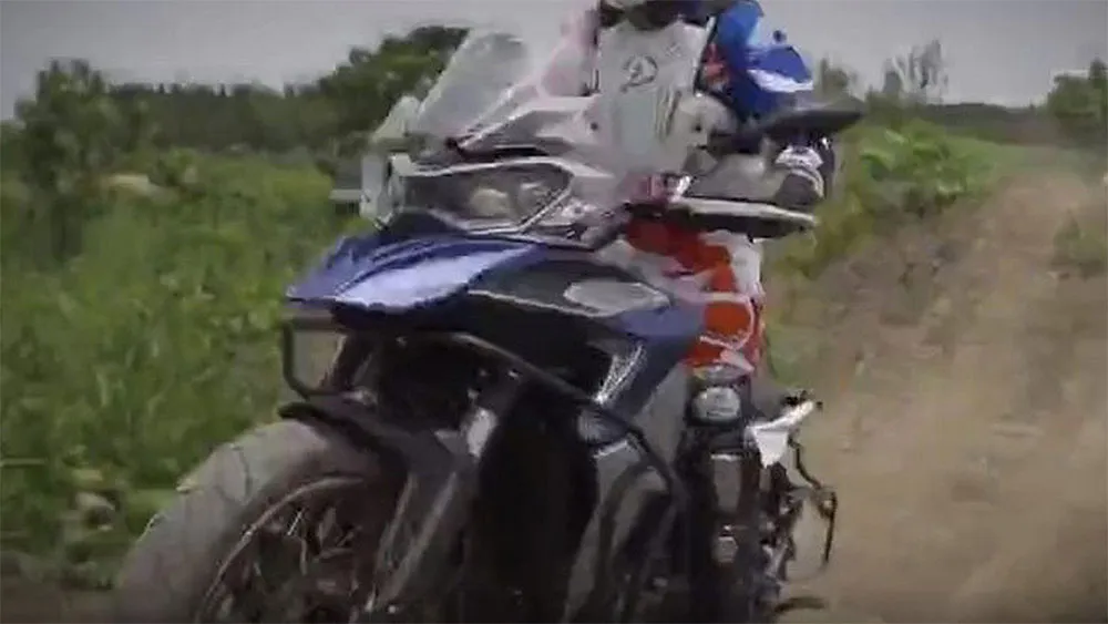 Ya están probando la Benelli TRK 800
