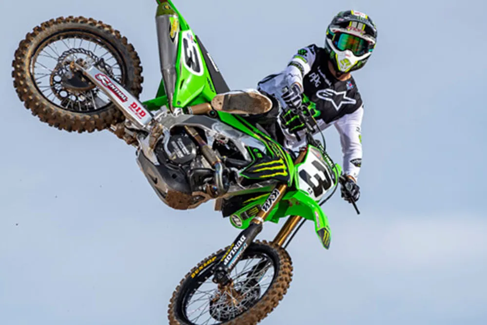 WEB-2_TOMAC_2020_KAWASAKI_OCTOPI_0203_TeamOverview.jpg