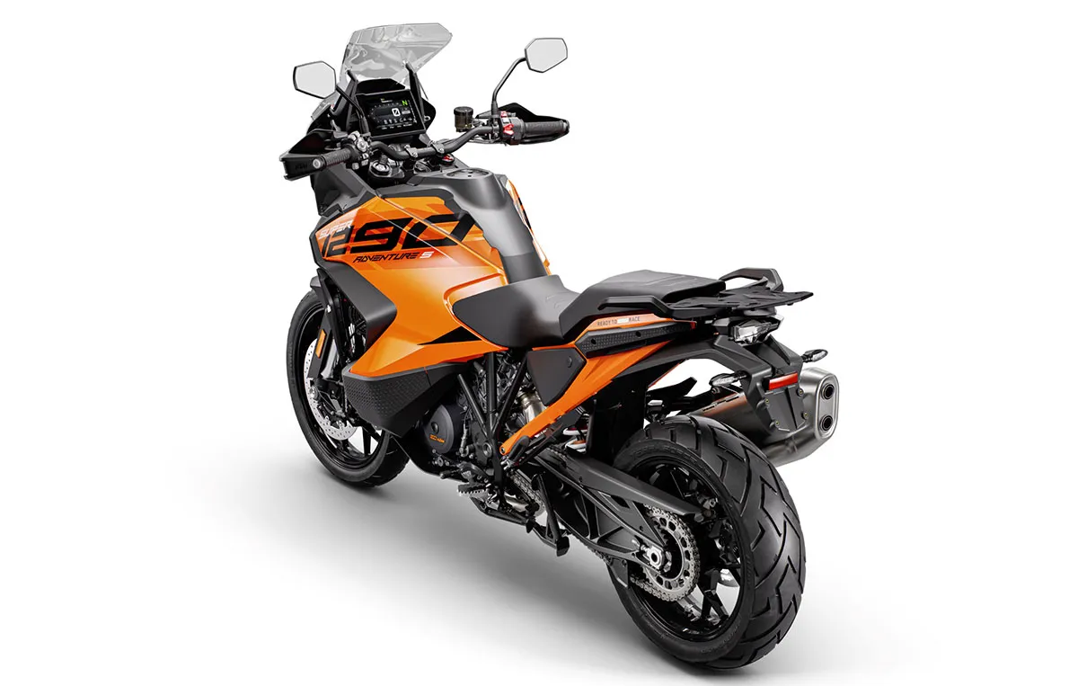 ktm-atras.jpg