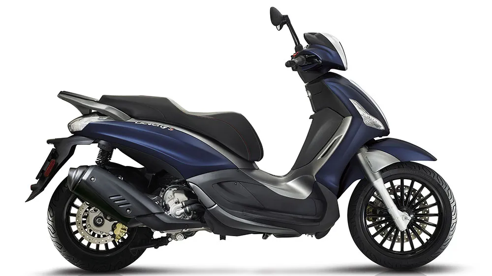 WEB-Beverly_Lat_DX_BluMat_bianco.jpg
