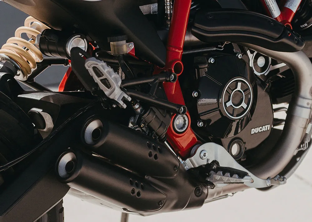 Ducati lanzó la Desert Sled Fasthouse, una edición limitada y numerada de 800 unidades