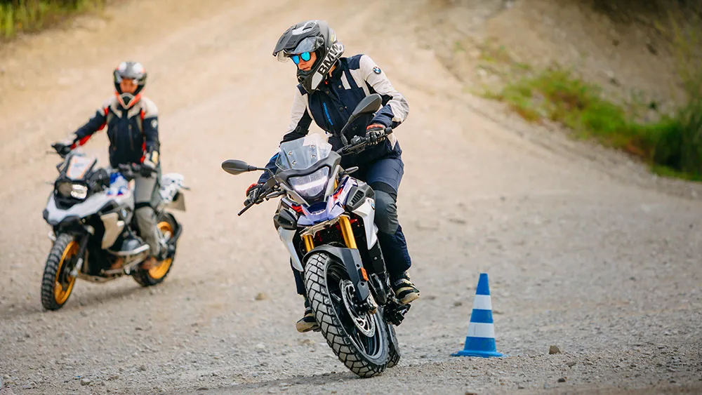 Con algunos cambios, BMW Motorrad presentó la nueva G 310 GS.
