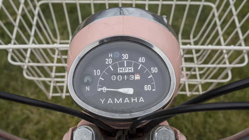 1966-yamaha-u5e-lady-1.jpg