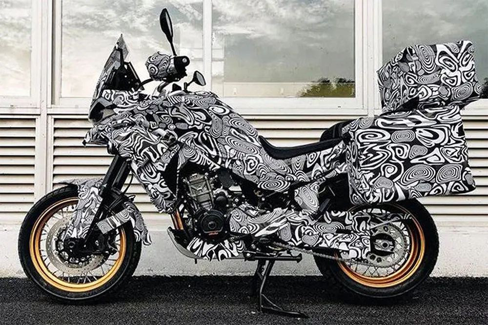 CFMoto-MT800-2.jpg