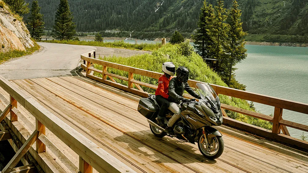 La nueva BMW R 1250 RT, ahora también con control de crucero adaptativo