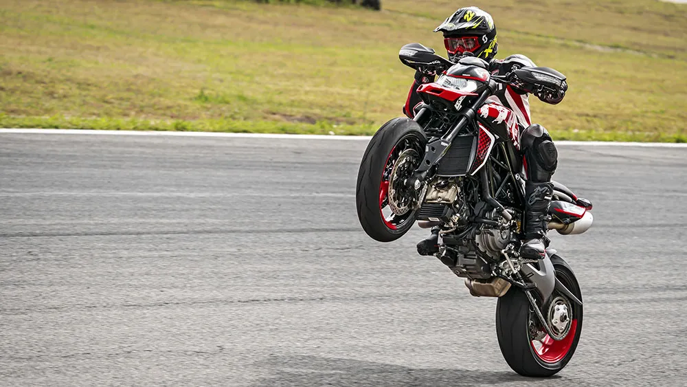 Ducati presenta la nueva Hypermotard 950 RVE