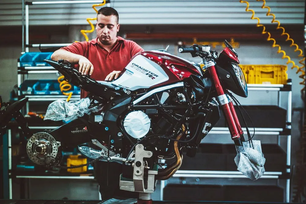Ducati, MV Agusta y Piaggio retoman la producción