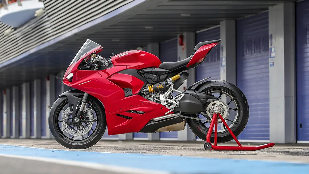 web-DUCATI-PANIGALE-V2_05_UC104759.jpg