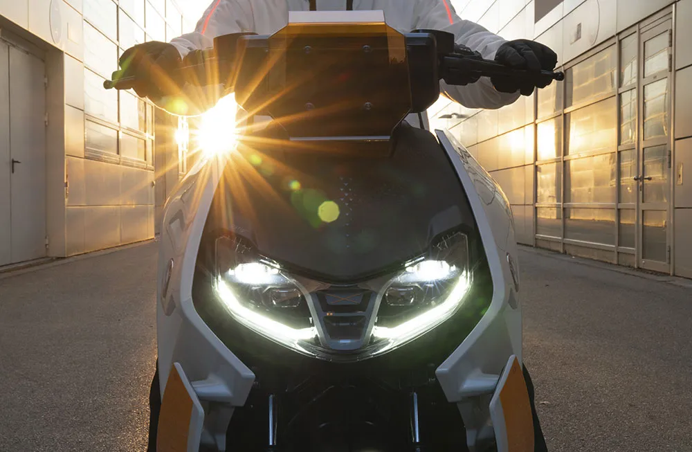 Nuevo scooter eléctrico de BMW, el Definition CE 04