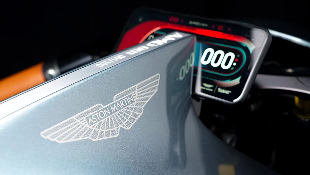 WEB-the-amb-001-by-aston-martin-and-brough-superior-7-jpg.jpg