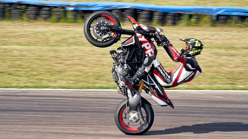 Ducati presenta la nueva Hypermotard 950 RVE