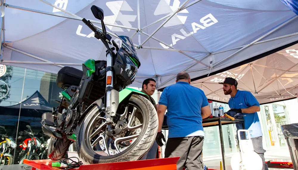 bajaj.jpg