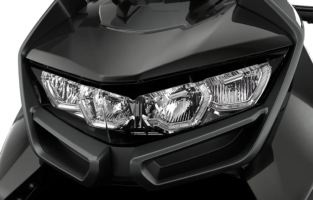 web-P90412909_highRes_bmw-c-400-gt.jpg