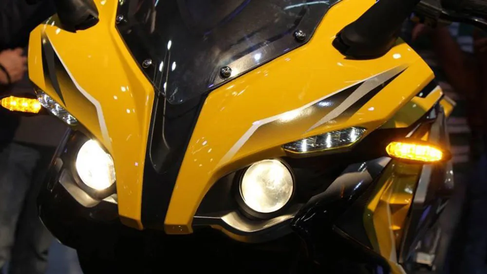 Esta es la Bajaj RS400