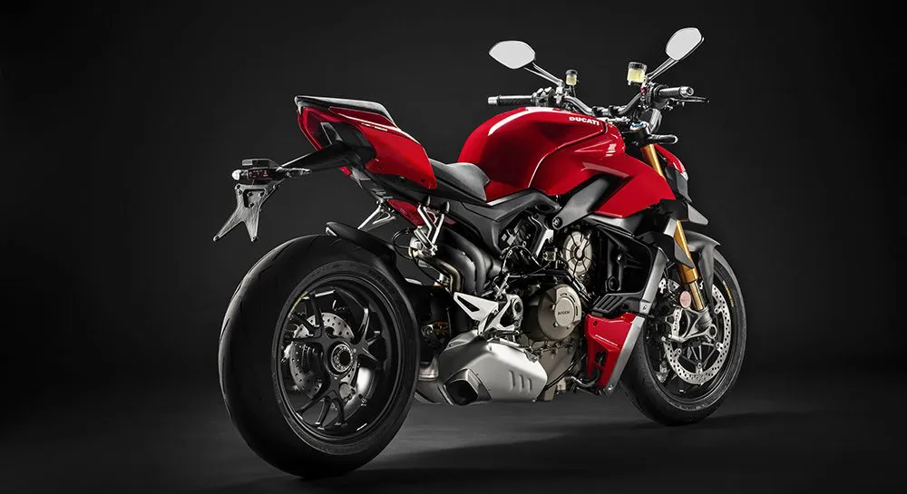 MY20_DUCATI_STREETFIGTHER-V4-S_06_UC101691_Low-e1573480880343.jpg