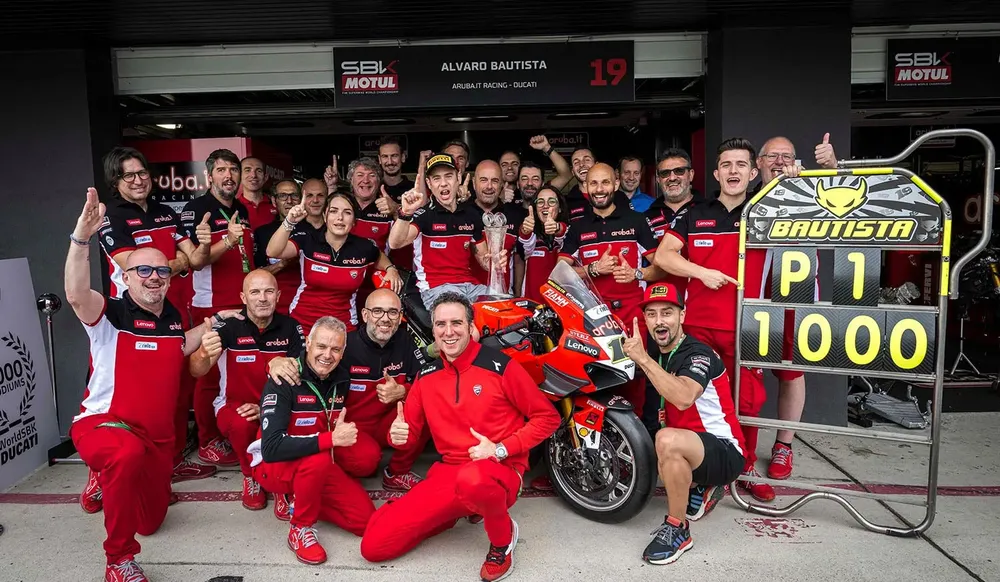 1000-ducati.jpg