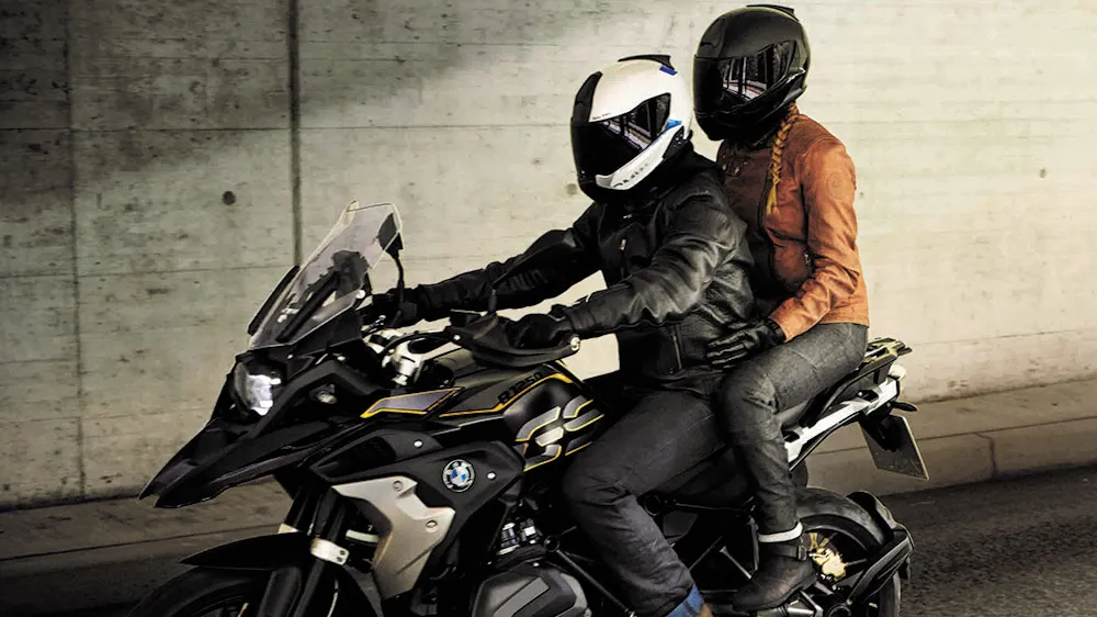 BMW Motorrad extiende a 5 años la garantía de todos sus cascos