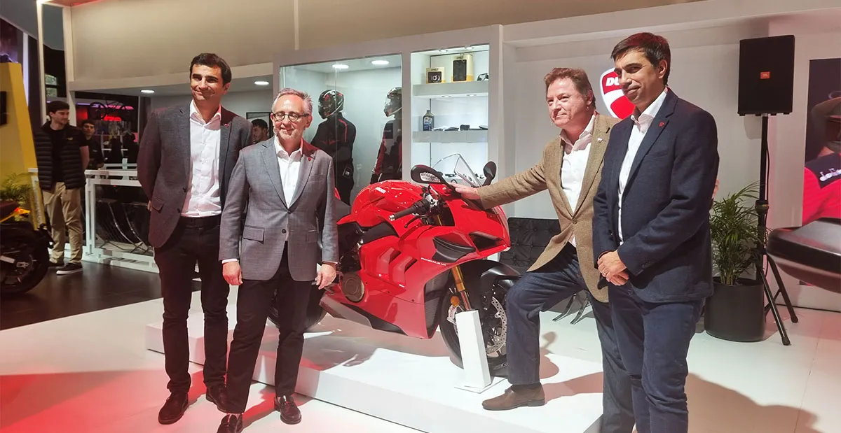 directivos-ducati.jpg