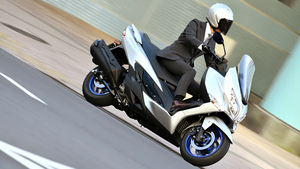Suzuki Burgman 400 2021: el maxiscooter se renueva