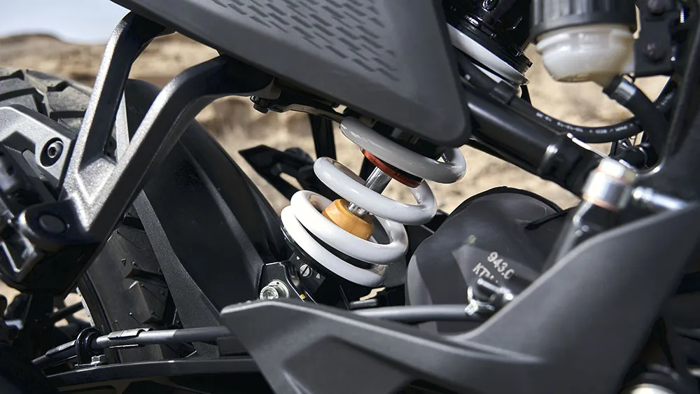 web-KTM_390_ADVENTURE-suspension-trasera.jpg