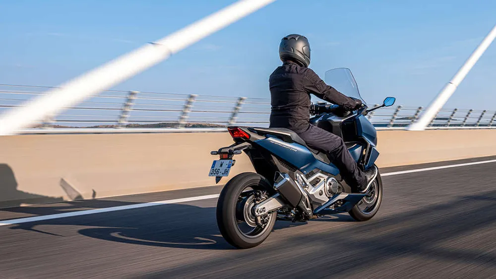 El scooter Honda Forza 750 consiguió la distinción “Red Dot Award 2021”