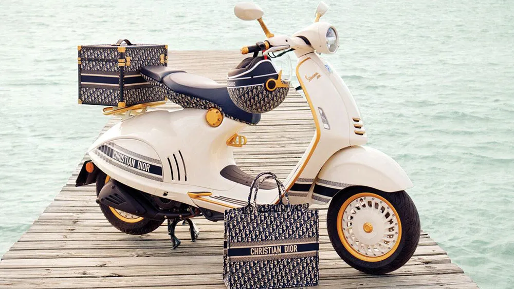 WEB-Vespa-946-Christian-Dior-2021-1-1200x802-1.jpg