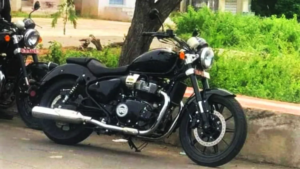 web-royal-enfield-650-cruiser.jpg