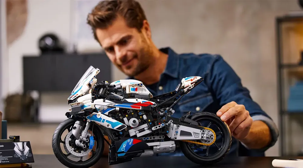 bmw-lego.jpg