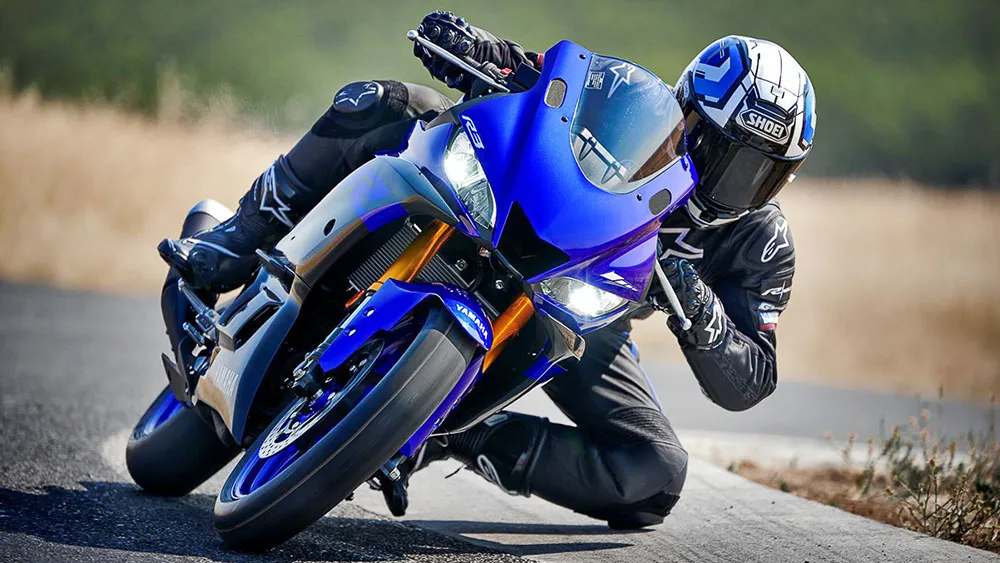 Yamaha no se queda atrás y busca competir con la Kawasaki ZX-25R