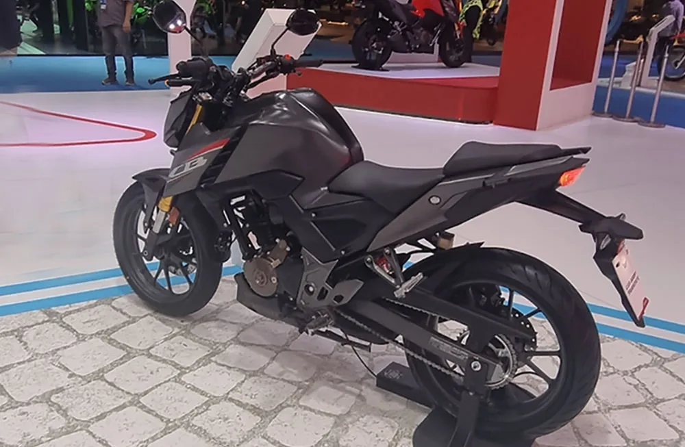 cb300.jpg
