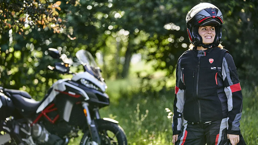 Ducati Smart Jacket: el chaleco con airbag de la marca italiana