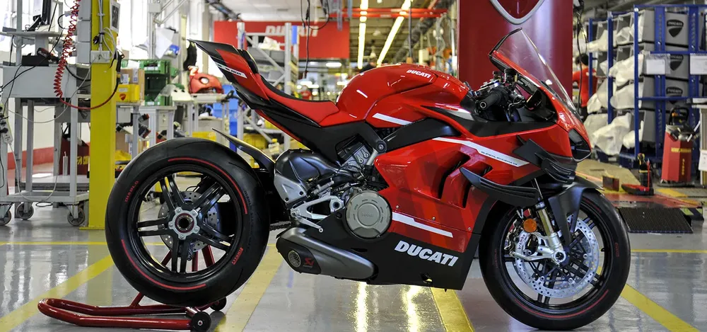 portada-02_DUCATI_SUPERLEGGERAV4_001_UC169969_Mid.jpg
