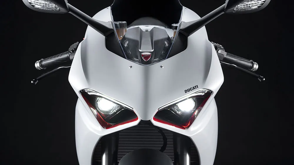 WEB-DUCATI_PANIGALE_V2-_9__UC173836_Mid.jpg