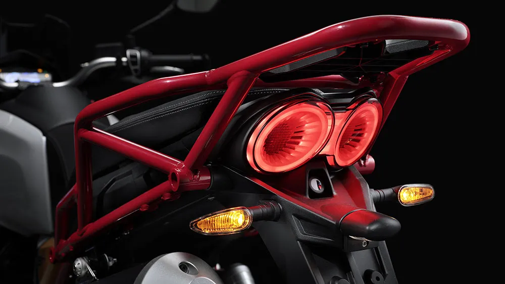 WEB-12-Moto-Guzzi-V85-TT.jpg
