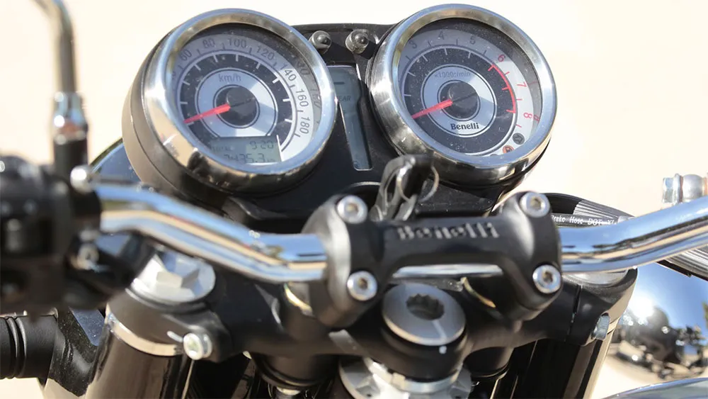 Lanzamiento Benelli Imperiale 400