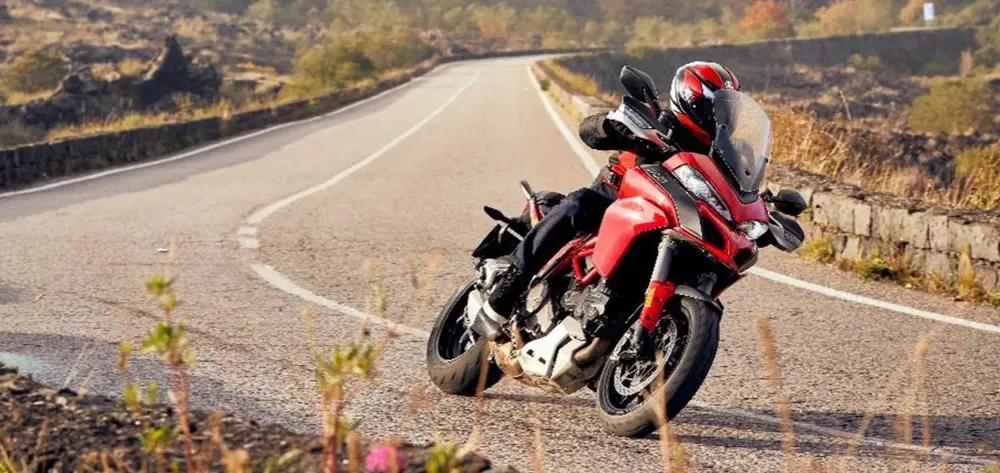 neumatiuco-pirelli-motos.jpg