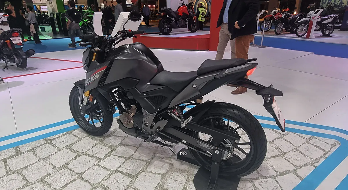 atras-cb300f.jpg